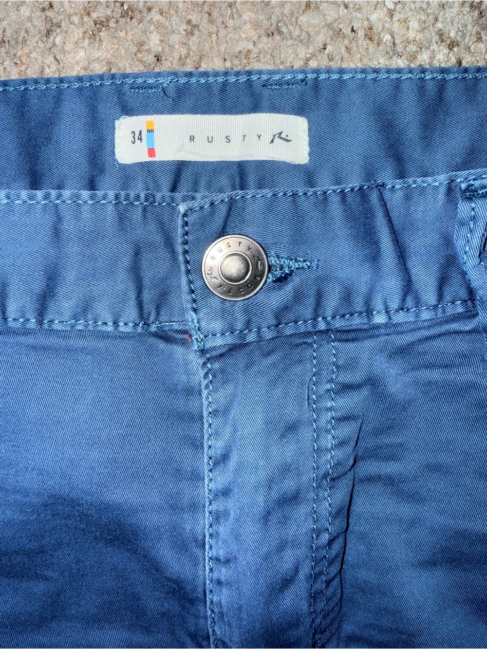Rusty Size 34 Classic Flat Front Men’s Shorts in Deep Blue - Picture 3 of 8